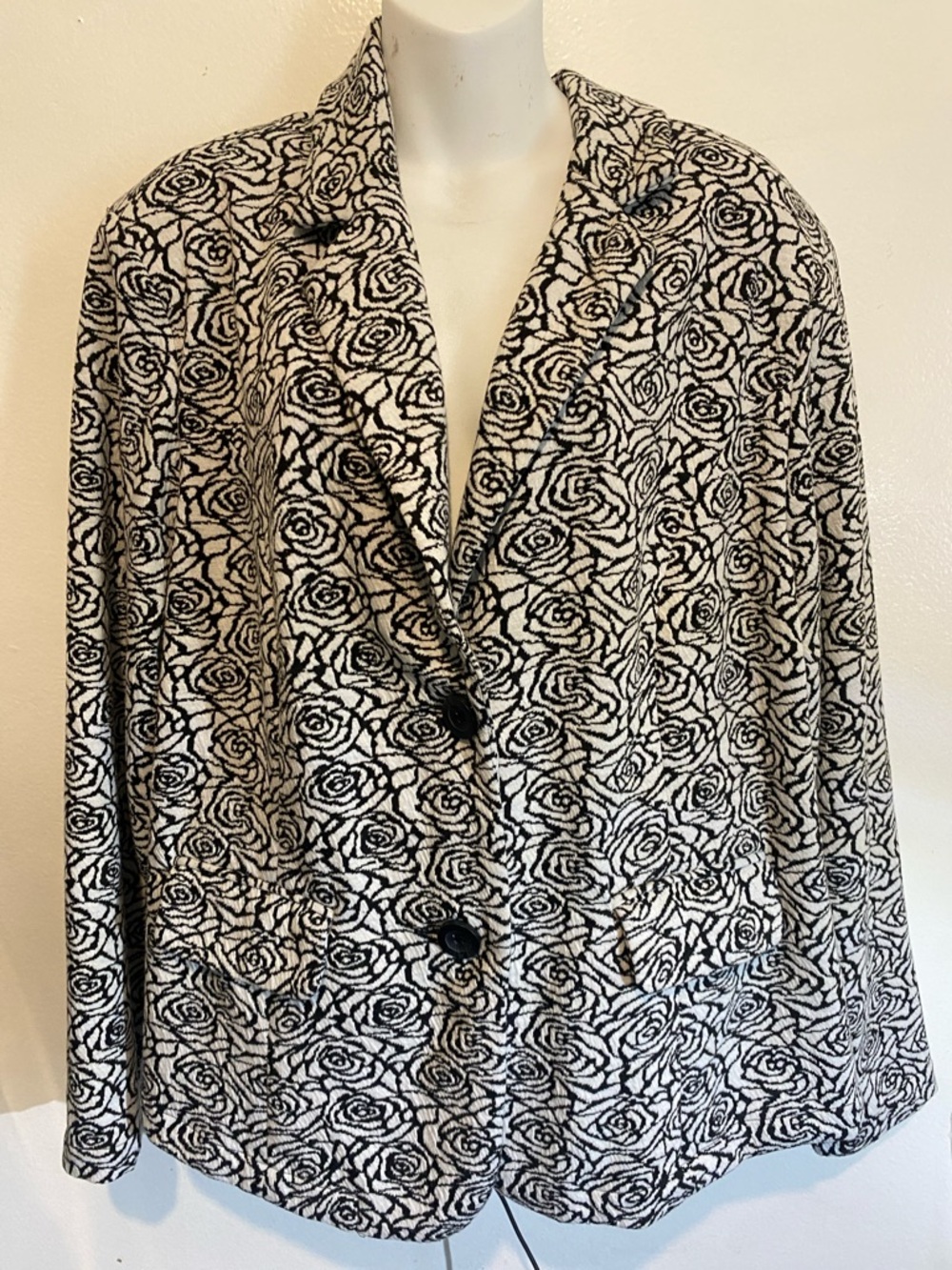 torrid Black & White Rose-Print Blazer Jacket